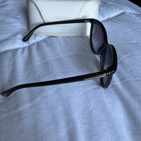 Tom Ford black sunglasses - Picture 3 of 3